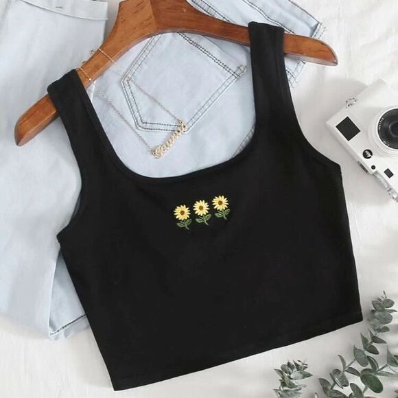 ✨ Sunflower Embroidered Crop Tank Top✨ - Picture 2 of 7